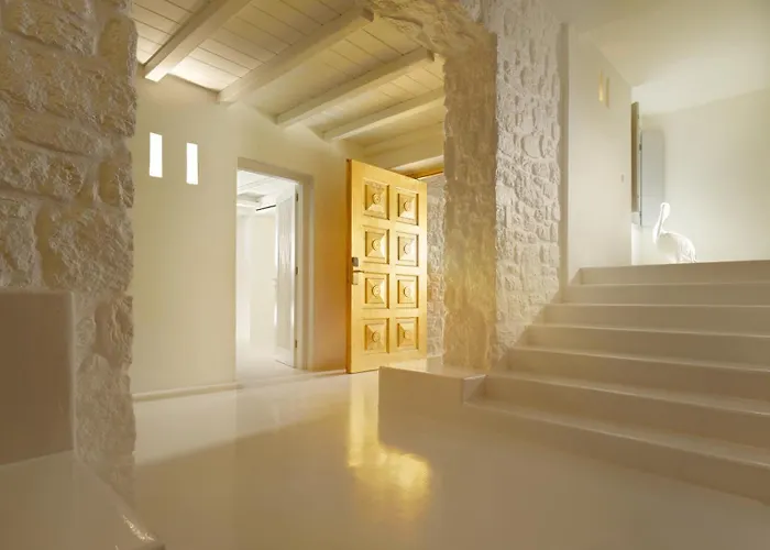 塔吉甲沃米科诺斯酒店 5*